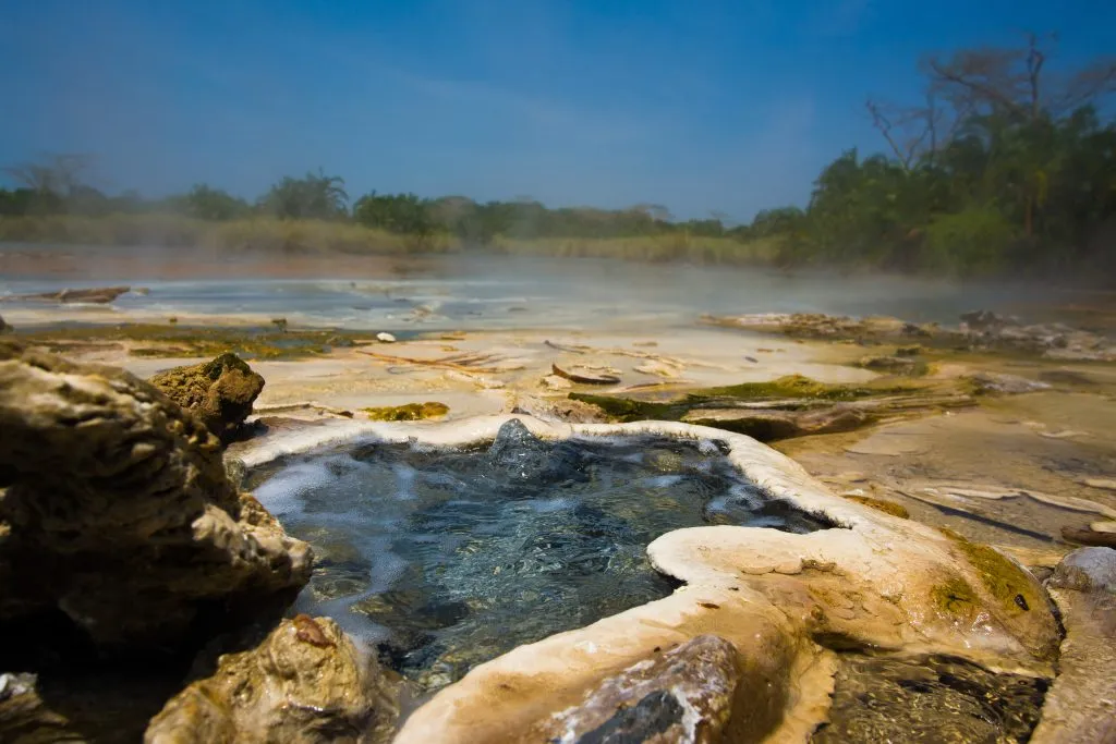 Warmwaterbronnen in het Semuliki Nationaal Park, Oeganda