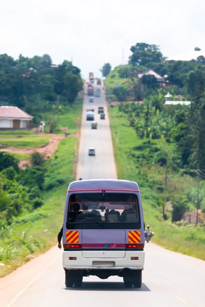 Transportes públicos no Uganda
